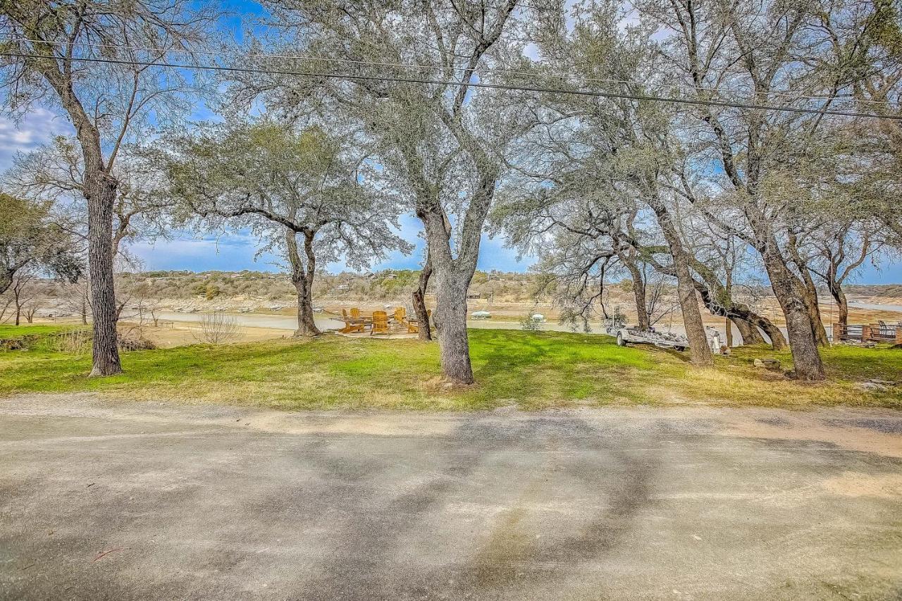 Lakeview Lodge Spicewood Exterior photo